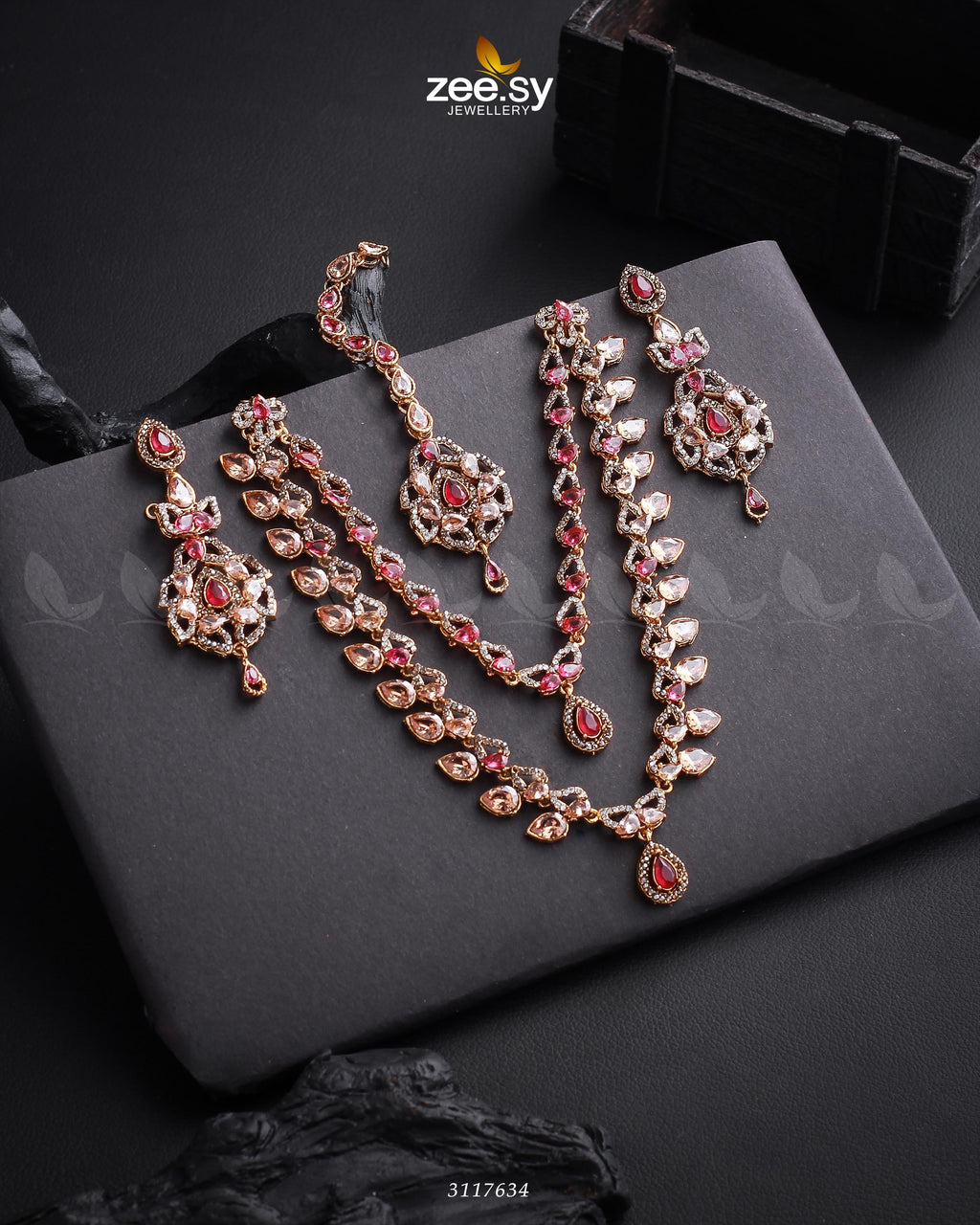 Urwa Hocane Necklace Set - Libasekhas