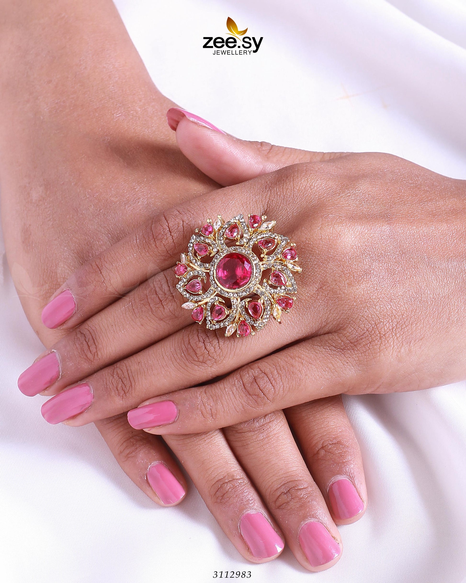 Emma Rings - Libasekhas
