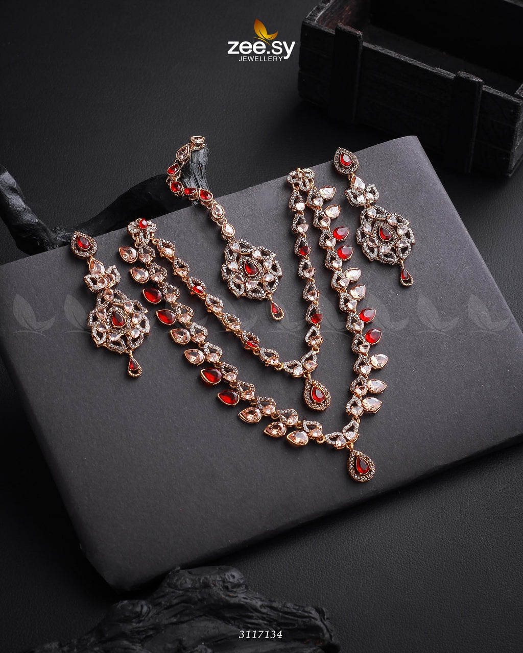 Urwa Hocane Necklace Set - Libasekhas