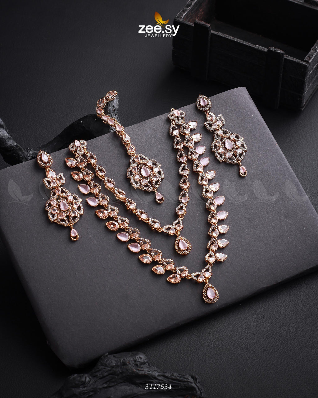 Urwa Hocane Necklace Set - Libasekhas