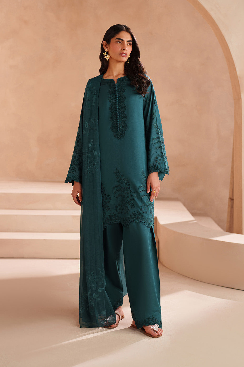 Iznik | Ramadan Edit | UE-594  Embroidered Lawn