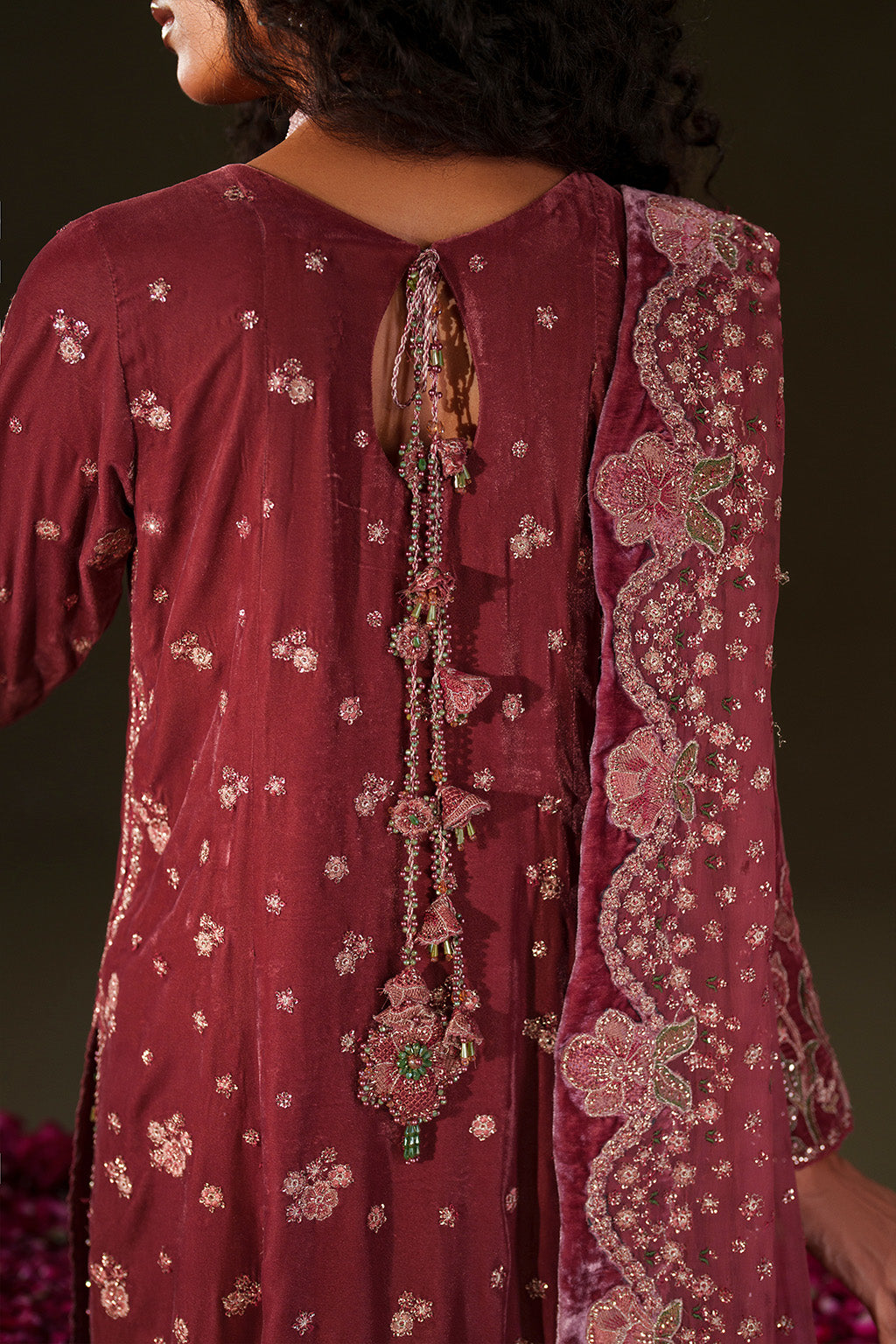 Iznik | Velvet 25 | IV-75 Embroidered Velvet