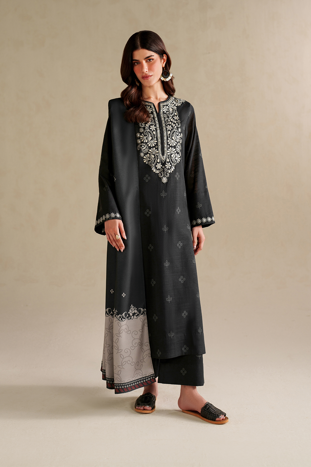 Iznik | Winter Chapter 25 | UE-591 Printed Khaddar