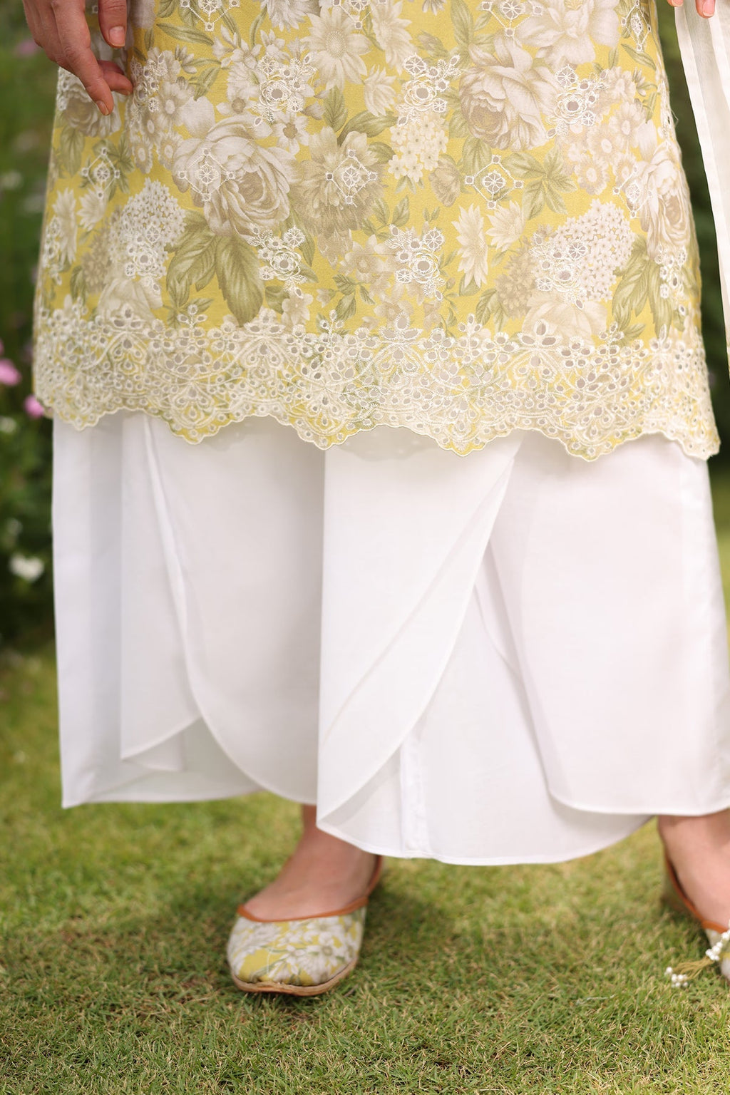 Baroque | Embroidered Lawn | SF-4229