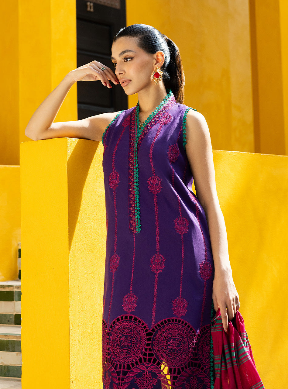 Zainab Chottani | Chikankari 25 | Zynah - 1B - Riwayat-e-Khas