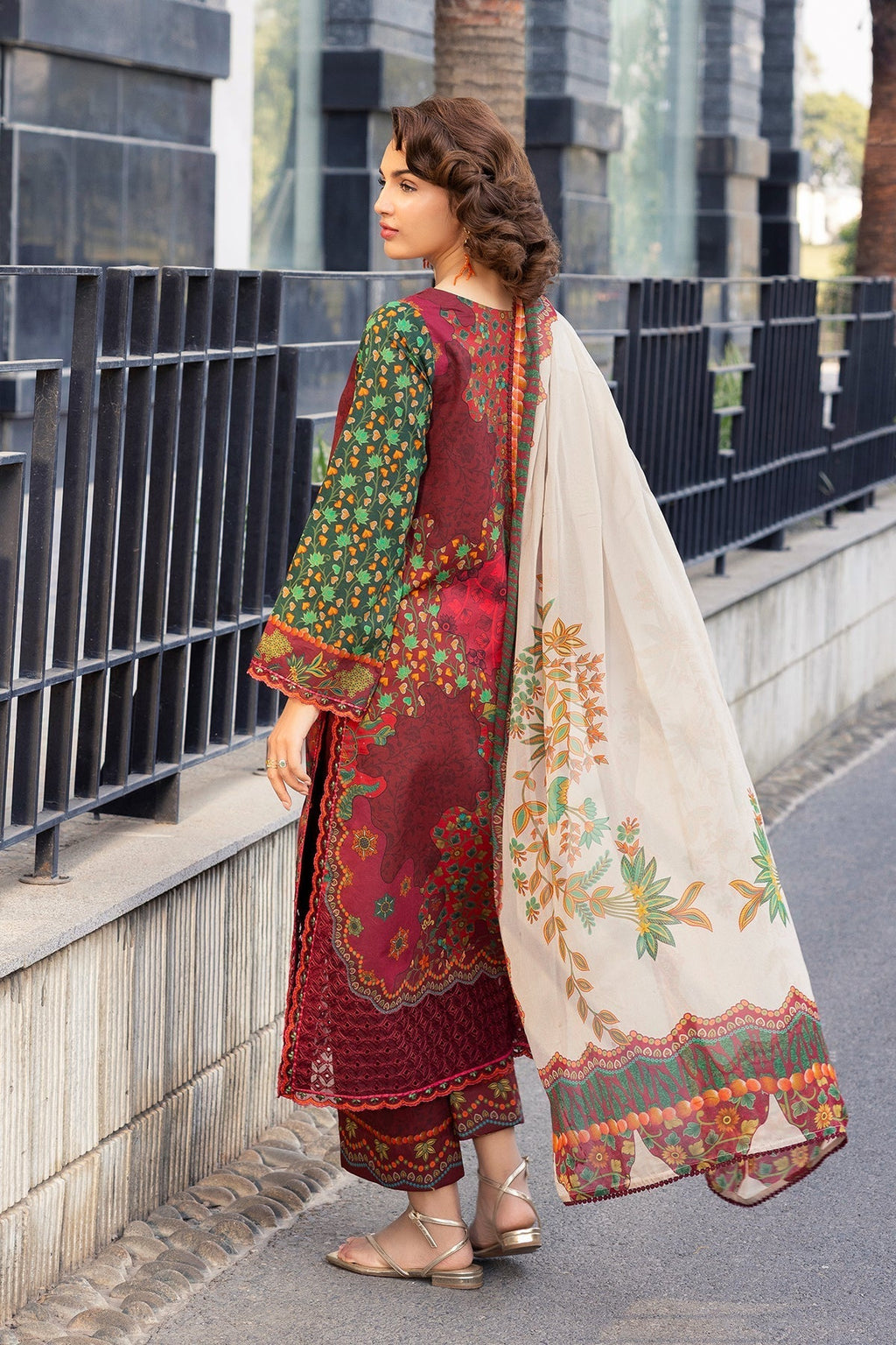 Charizma | Aniq Lawn | AN6-06