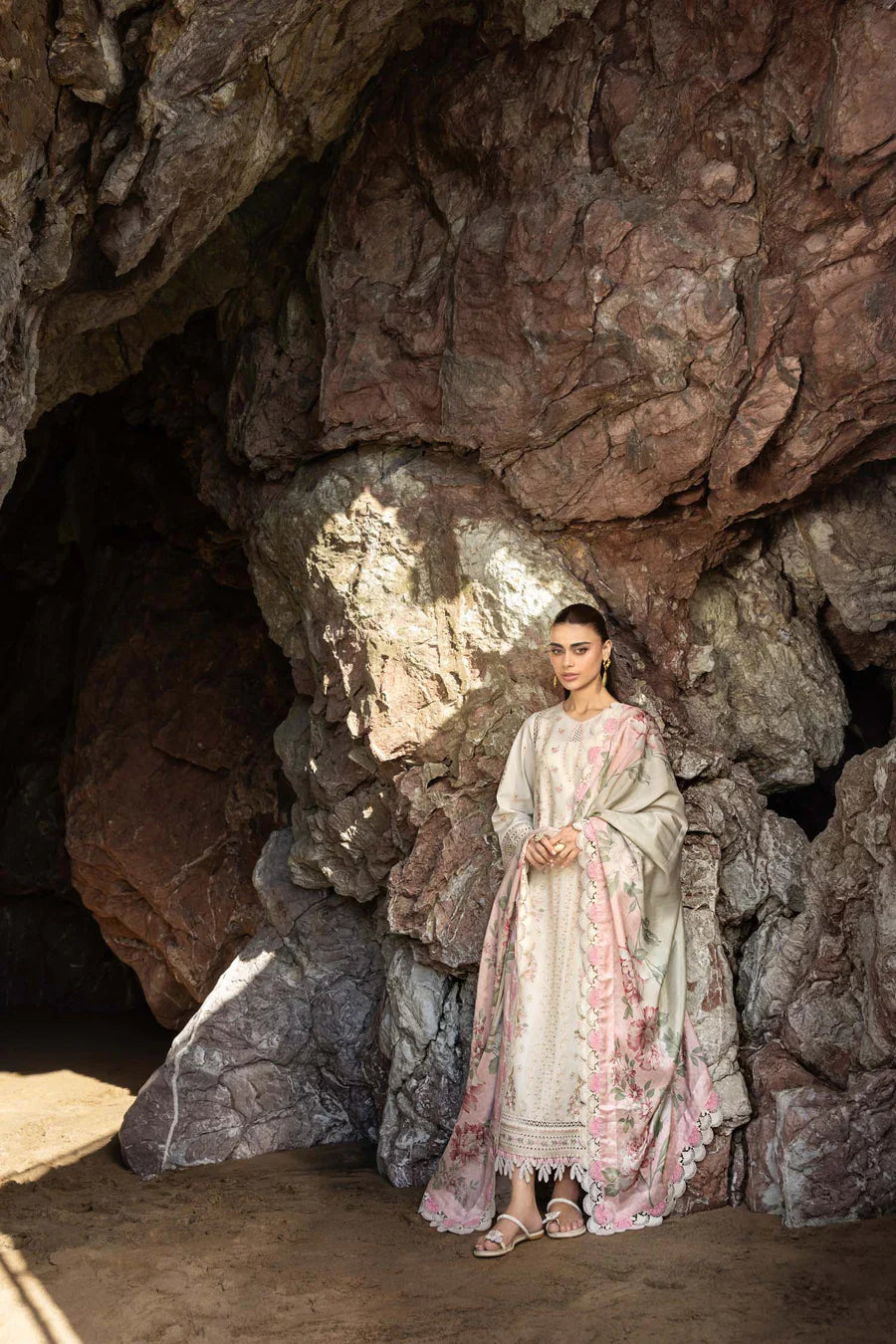 Akbar Aslam | Pret Lawn | Syelle