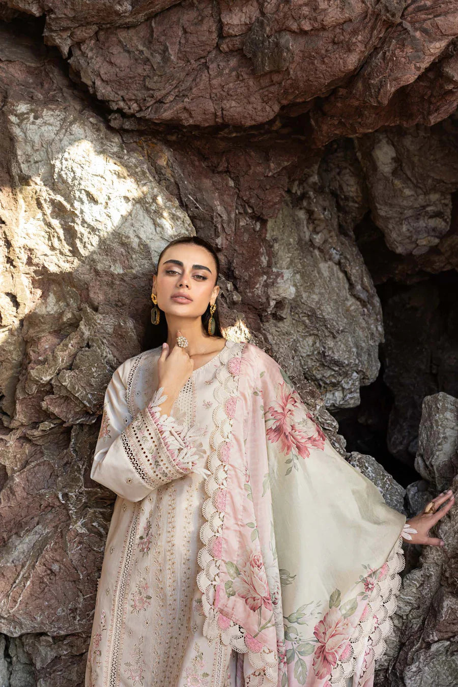 Akbar Aslam | Pret Lawn | Syelle