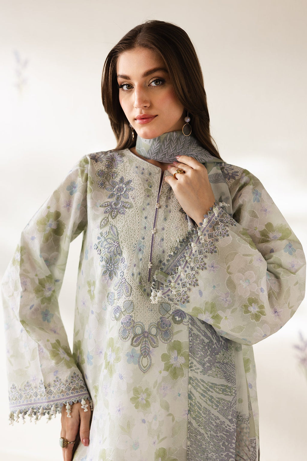 Baroque | Embroidered Lawn | SF-4425
