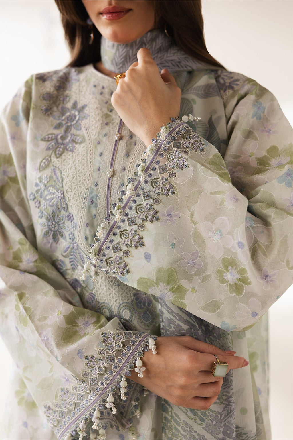 Baroque | Embroidered Lawn | SF-4425
