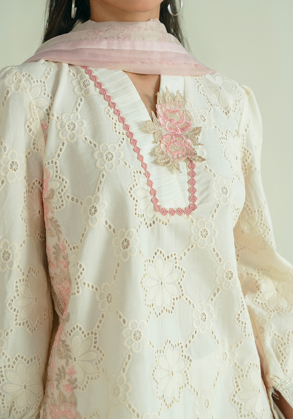 Zarqash | Whispers of Summer | IVORY POISE