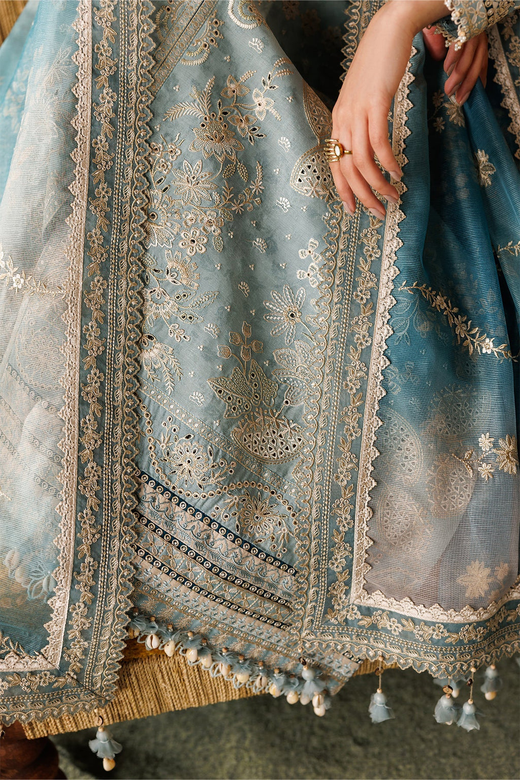 Baroque | Edit Lawnƒ??26 | EMBROIDERED LAWN EL26-D01 UNSTITCHED