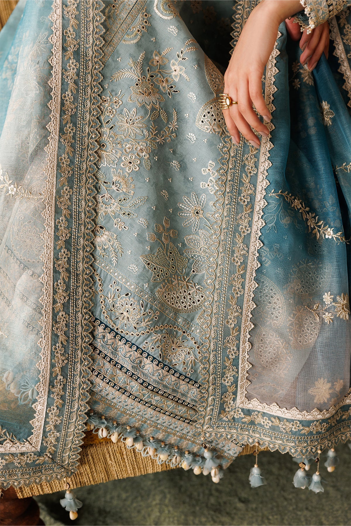 Baroque | Edit Lawnƒ??26 | EMBROIDERED LAWN EL26-D01 UNSTITCHED