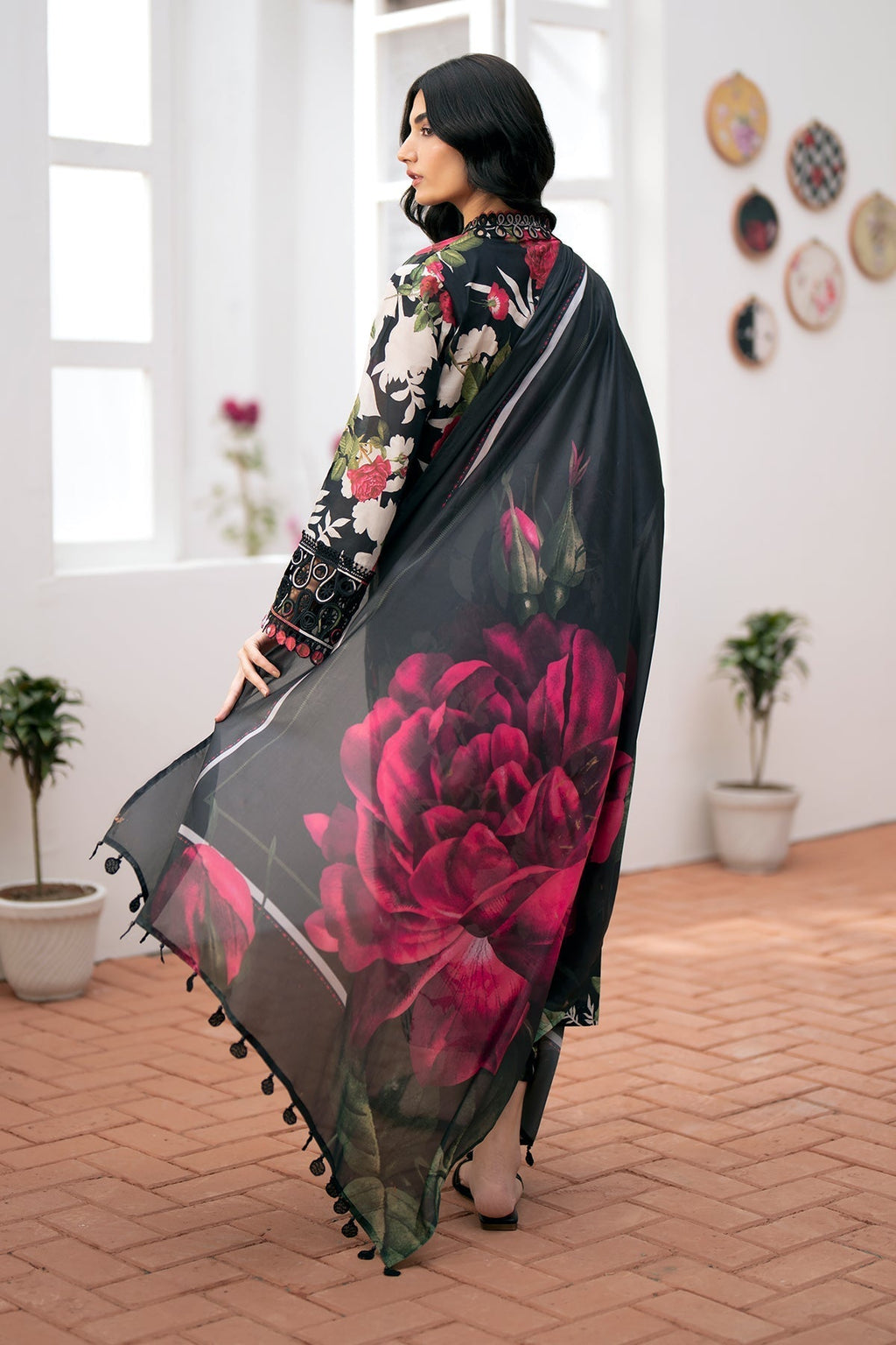 Baroque | Embroidered Lawn | SF-532