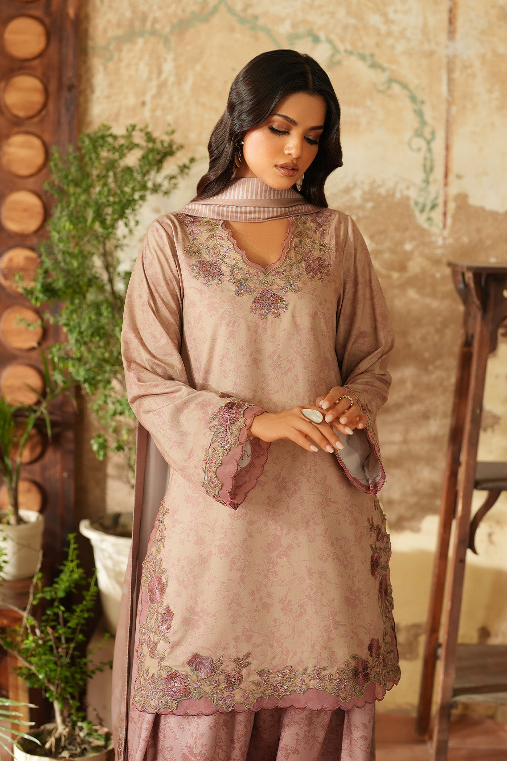 Iznik | Winter 25 | IPF-09