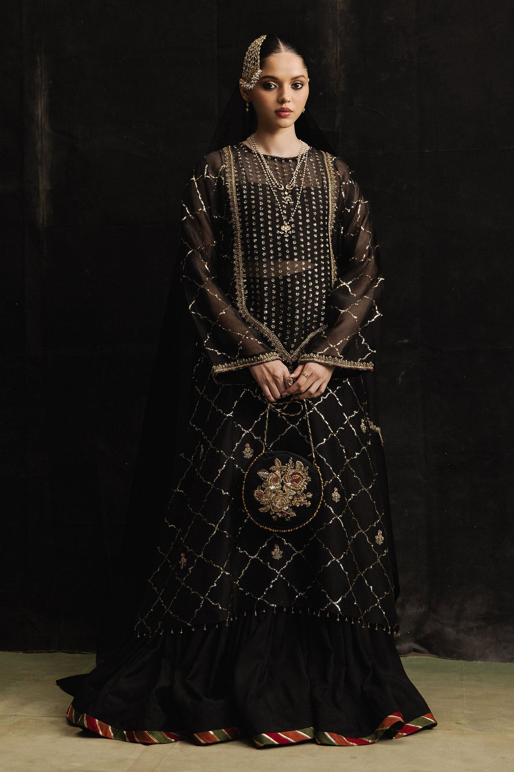 Zara Shahjahan | Studio Portraits | Kubra