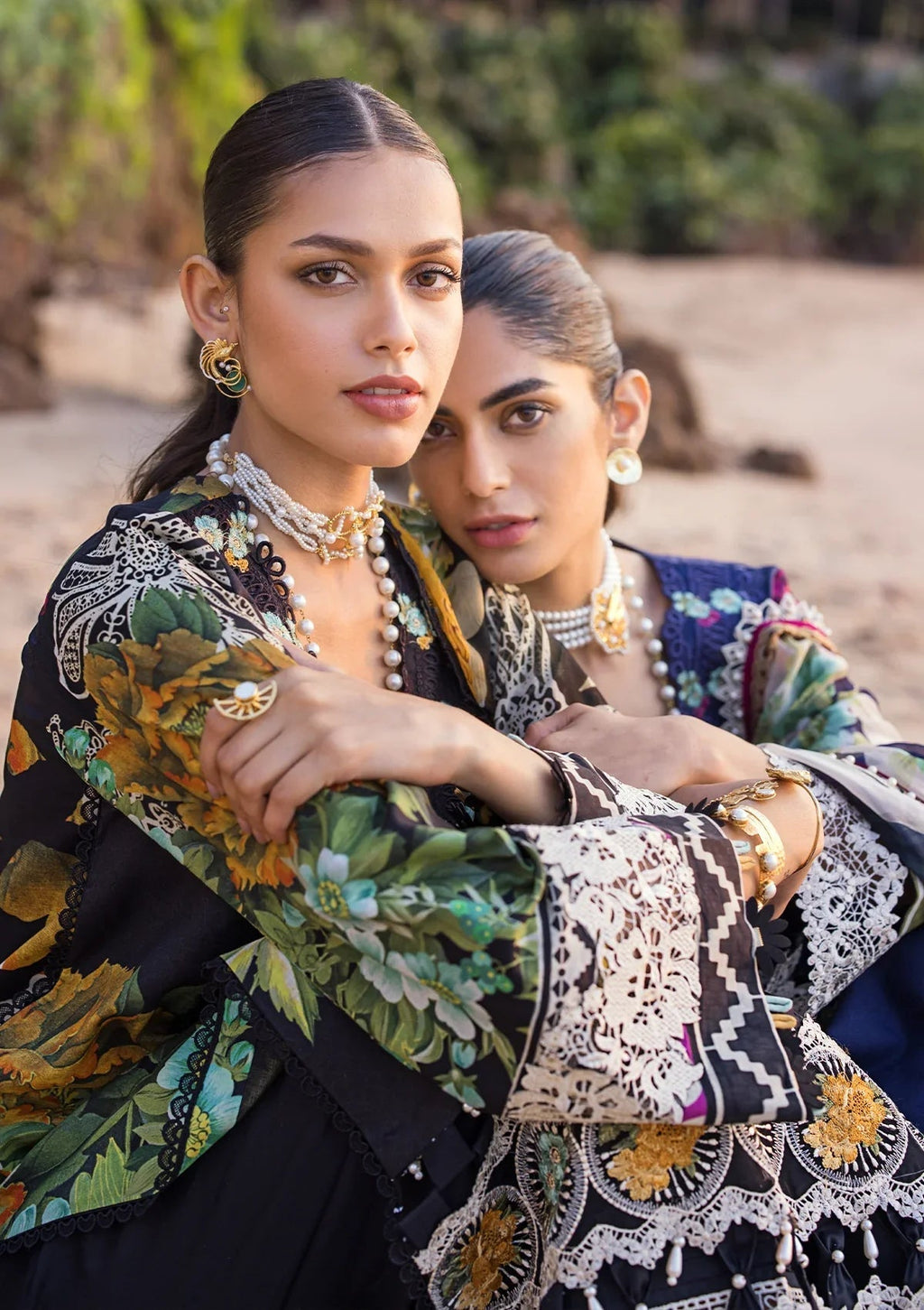 ELAF Signature Embroidered Lawn 3Pc Suit ESL-08A SINCLAIR
