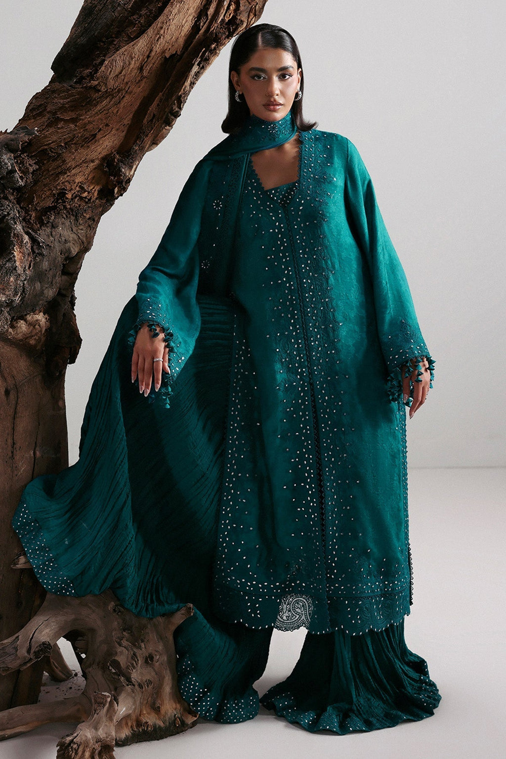 Afrozeh | Slate Ready to Wear | Valentena