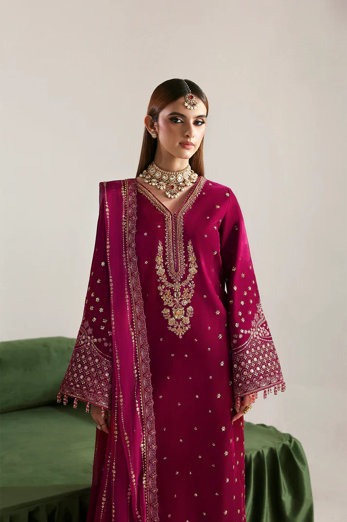Emaan Adeel | Zarposh Velvet Collection | SHAHNAZ