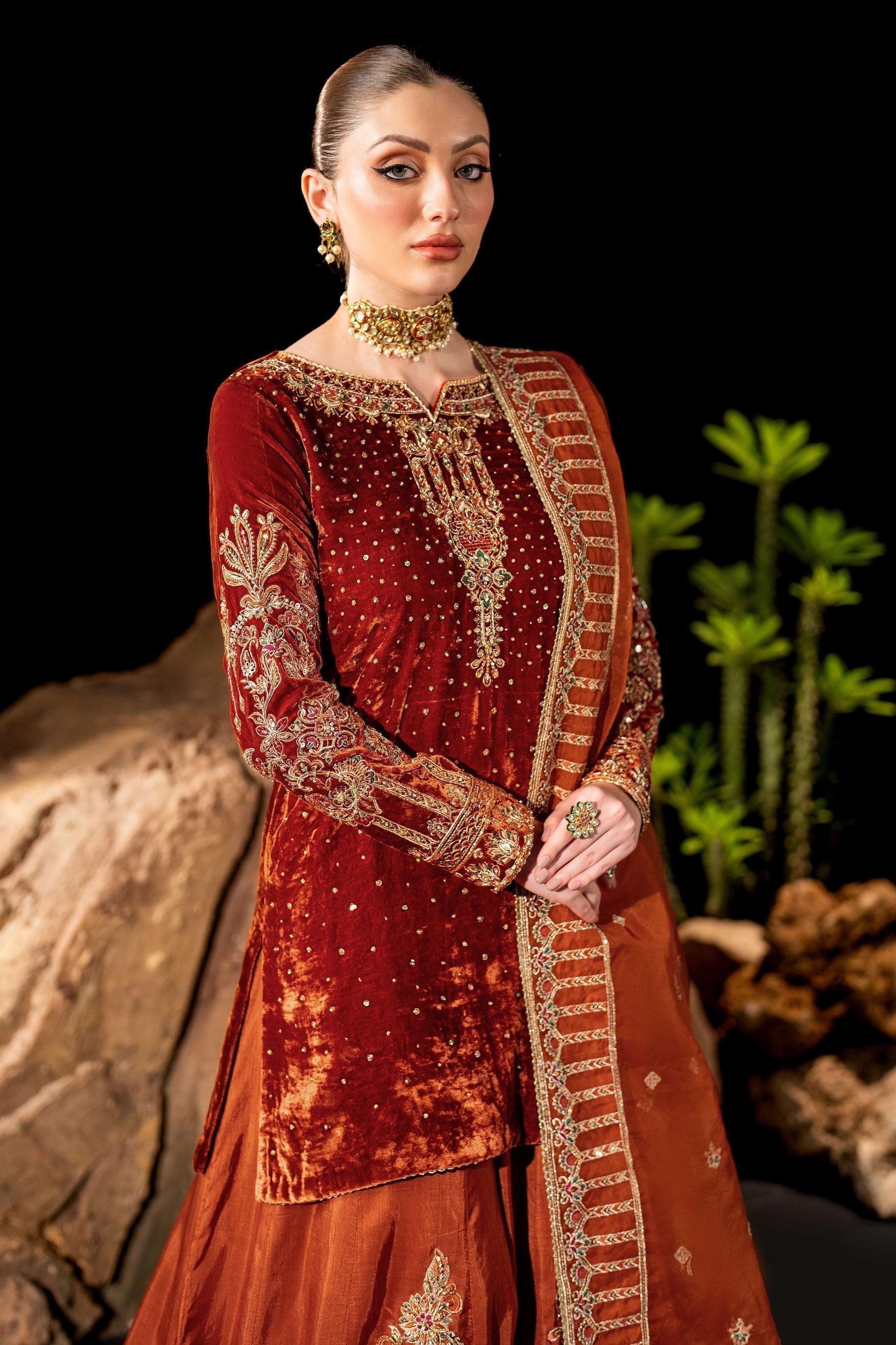 Naqshi | Makhmal 24 |  Amber - Riwayat-e-Khas