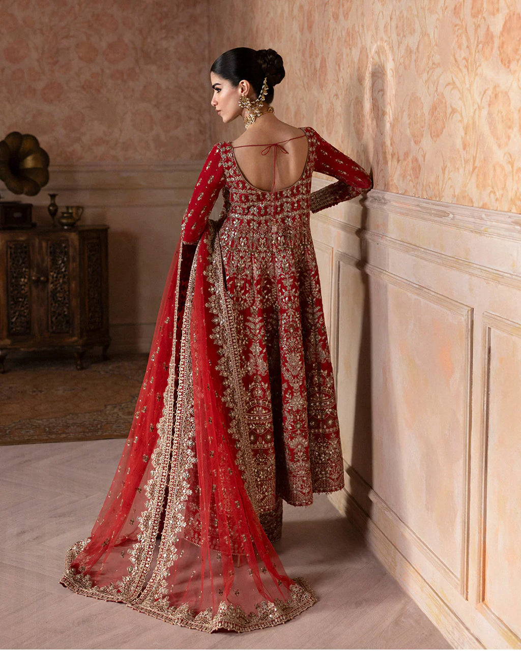 Faiza saqlain | Ismene formals | Savina