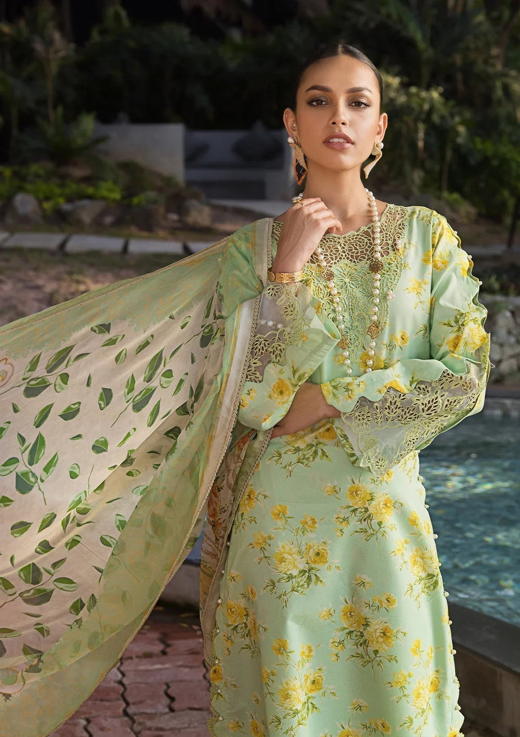 ELAF Signature Embroidered Lawn 3Pc Suit ESL-06B MAJESTIC NOVA