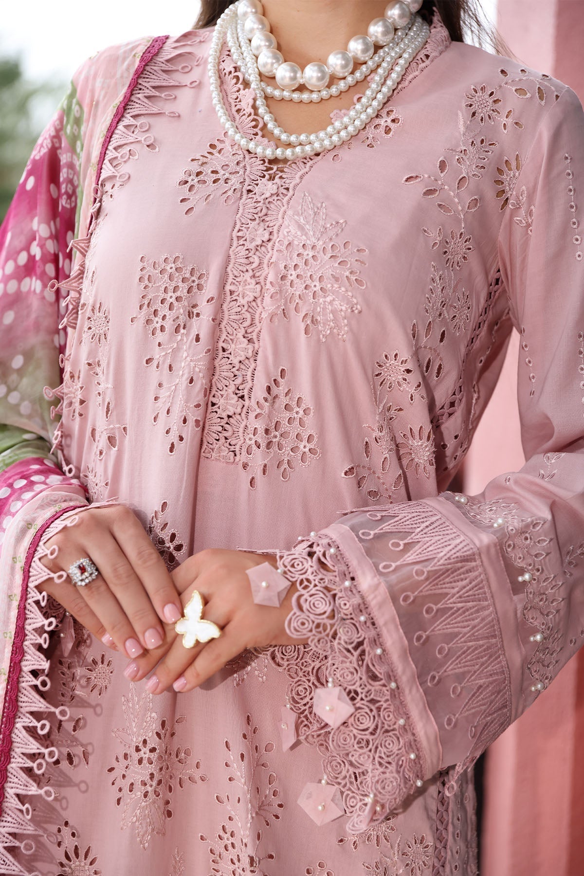 Nureh | Bazaar Lawn 25 | NE-106 - Riwayat-e-Khas