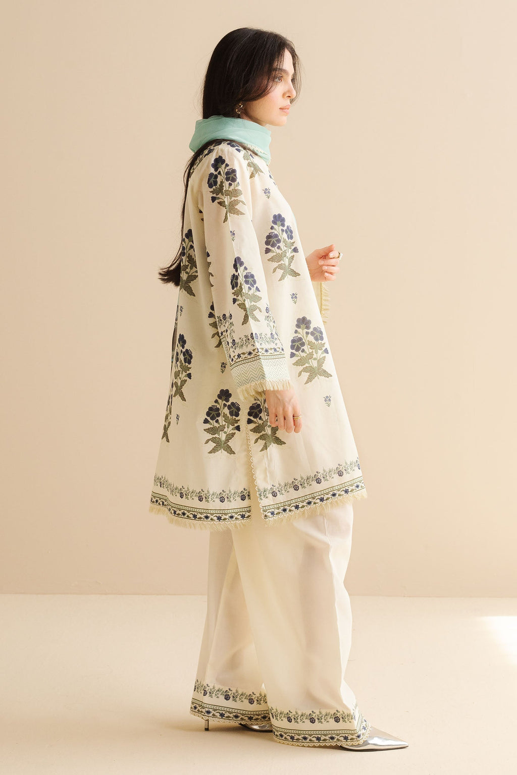 Zara Shahjahan | Coco Prints | Raya-2B
