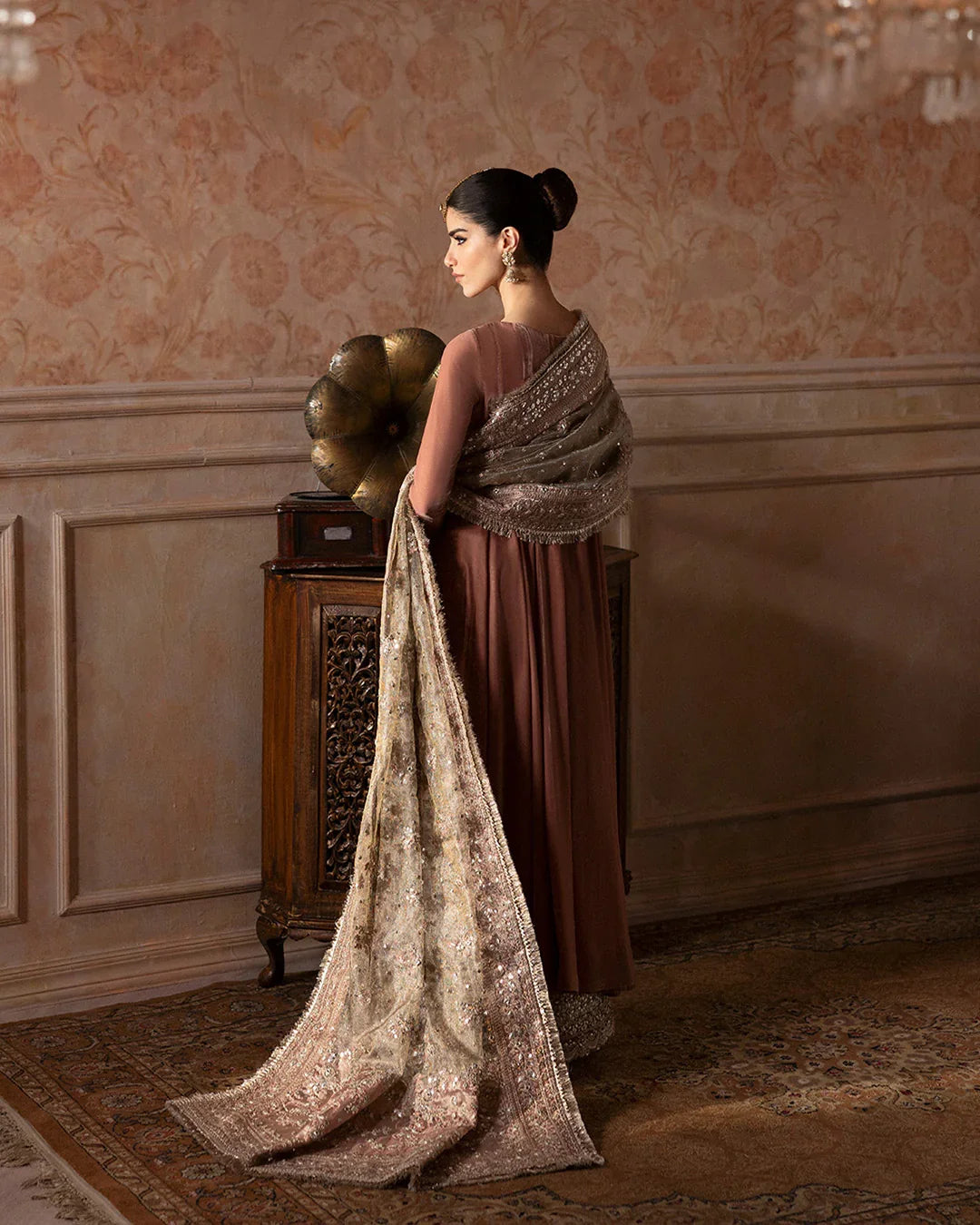 Faiza saqlain | Ismene formals | Averna