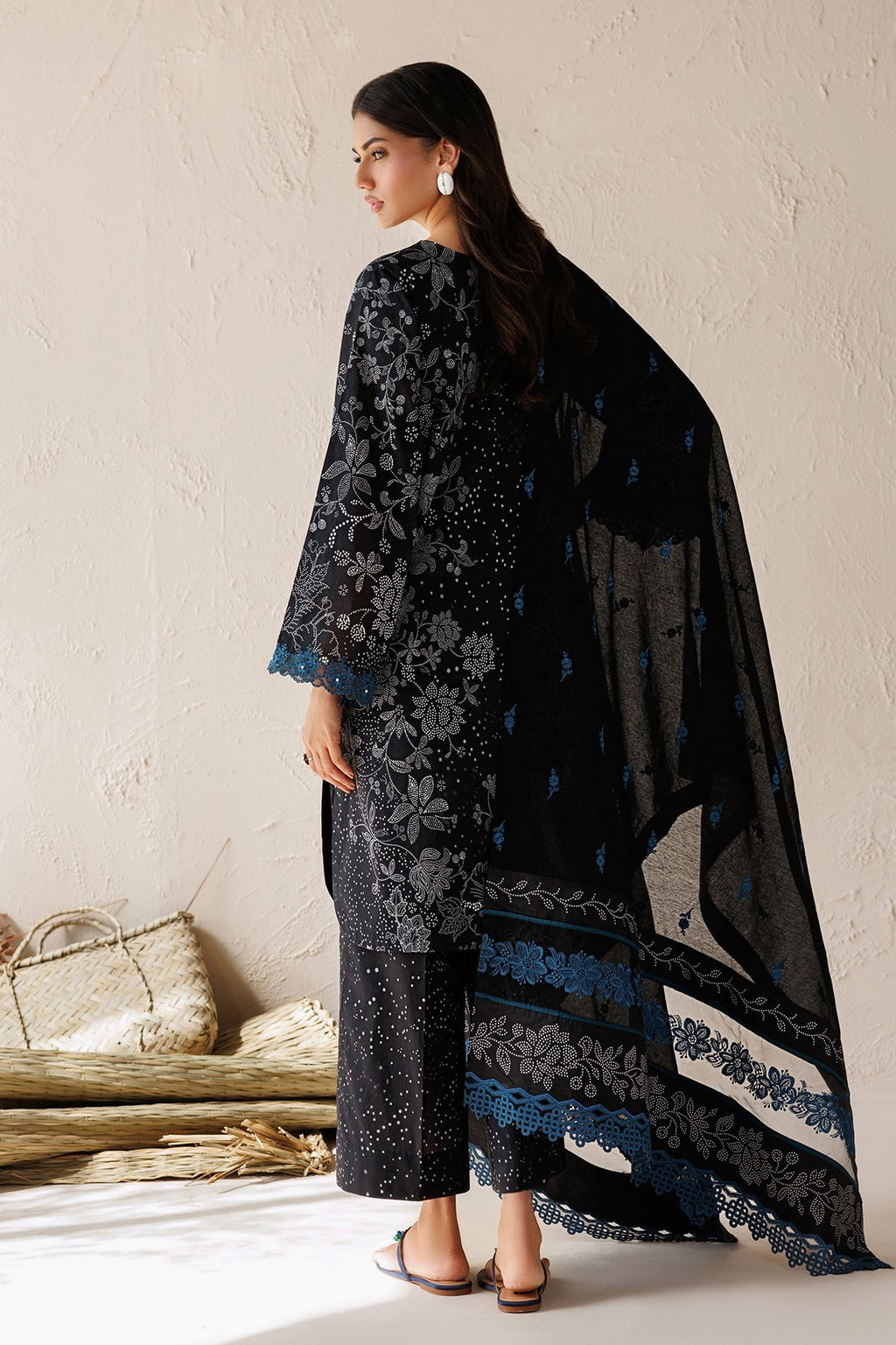 Baroque | Embroidered Lawn | SF-4518