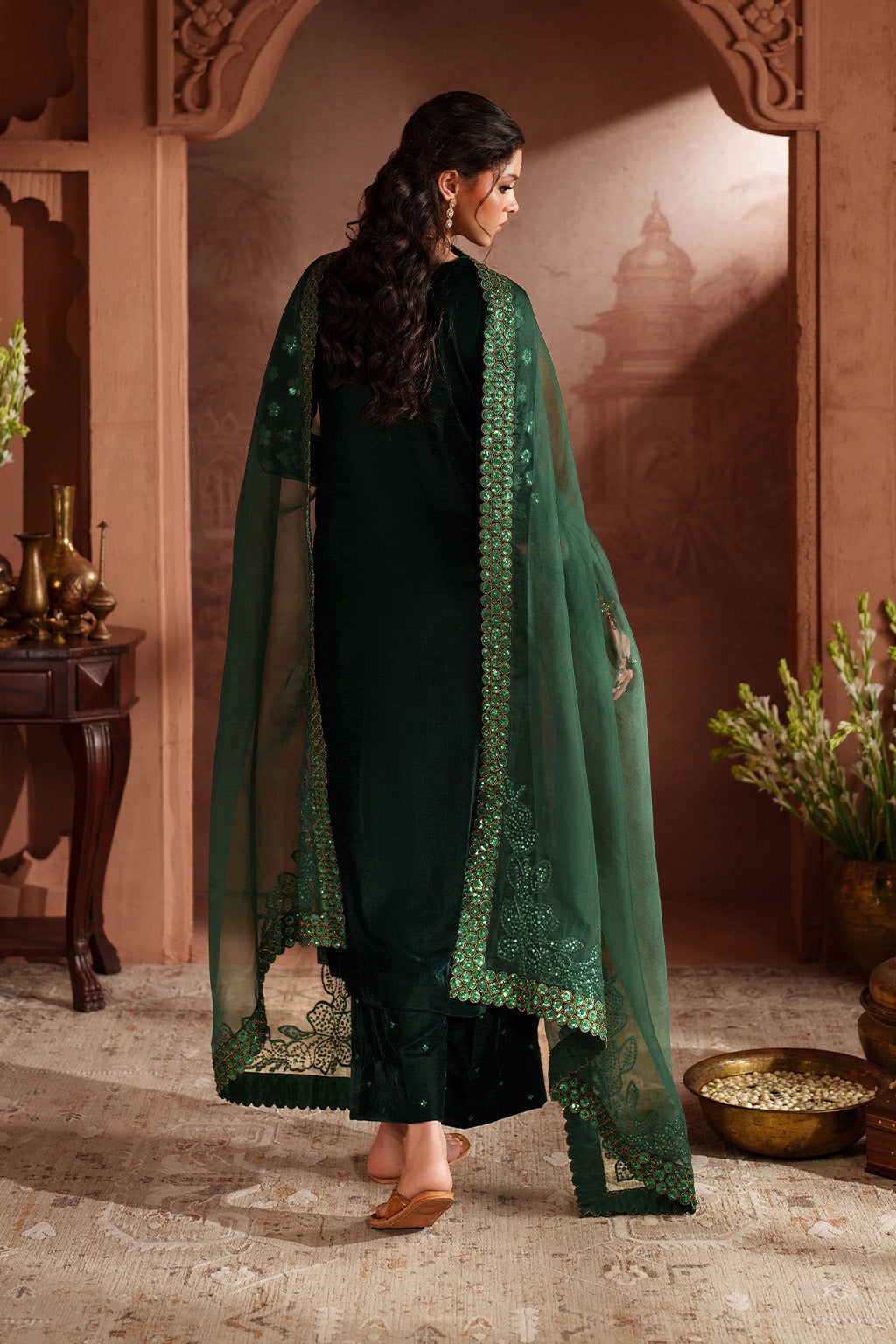 Iznik | Velvet 25 | IV-60 Embroidered Velvet
