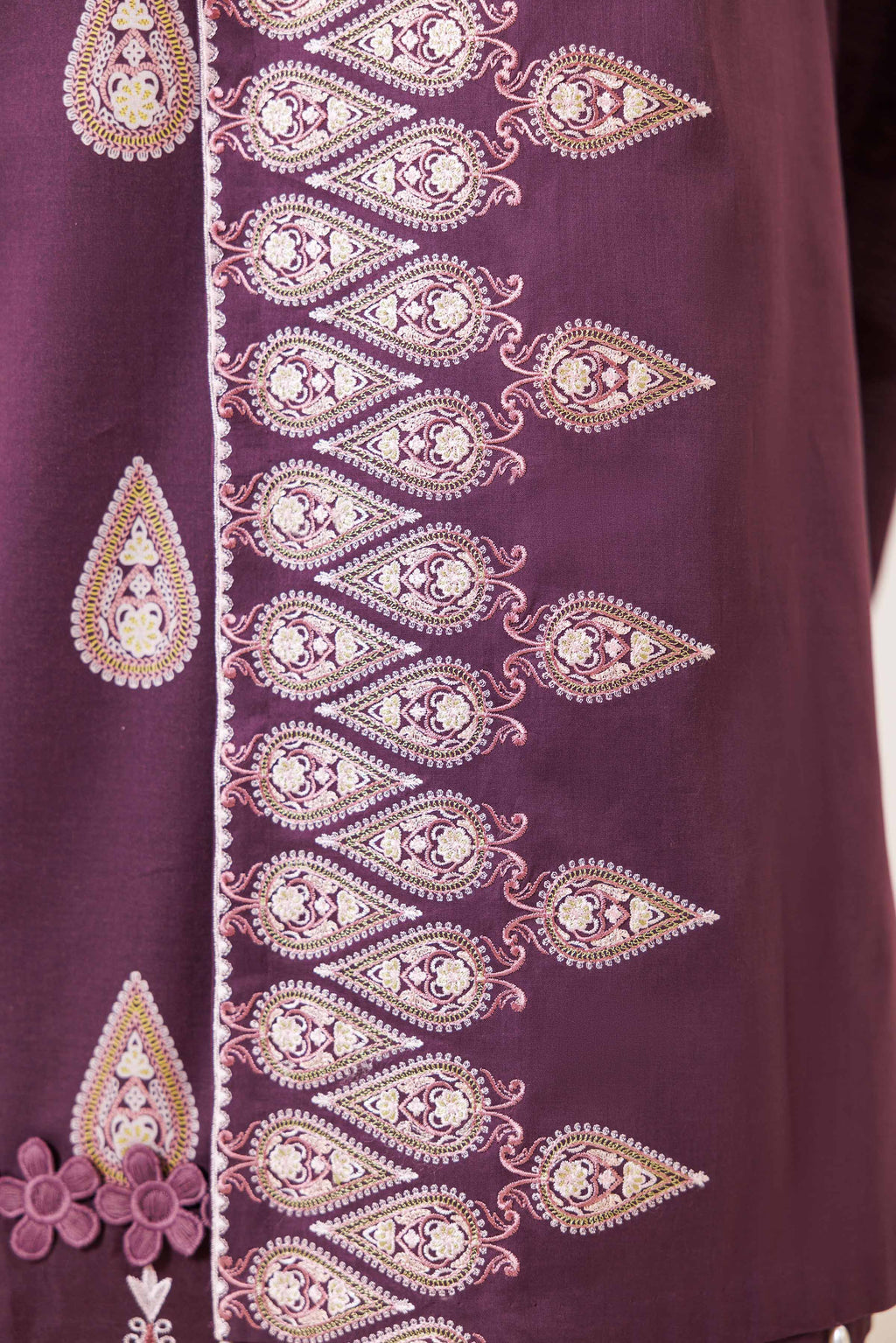 Nishat | Cross Season Edit | 42401986-1 - Riwayat-e-Khas