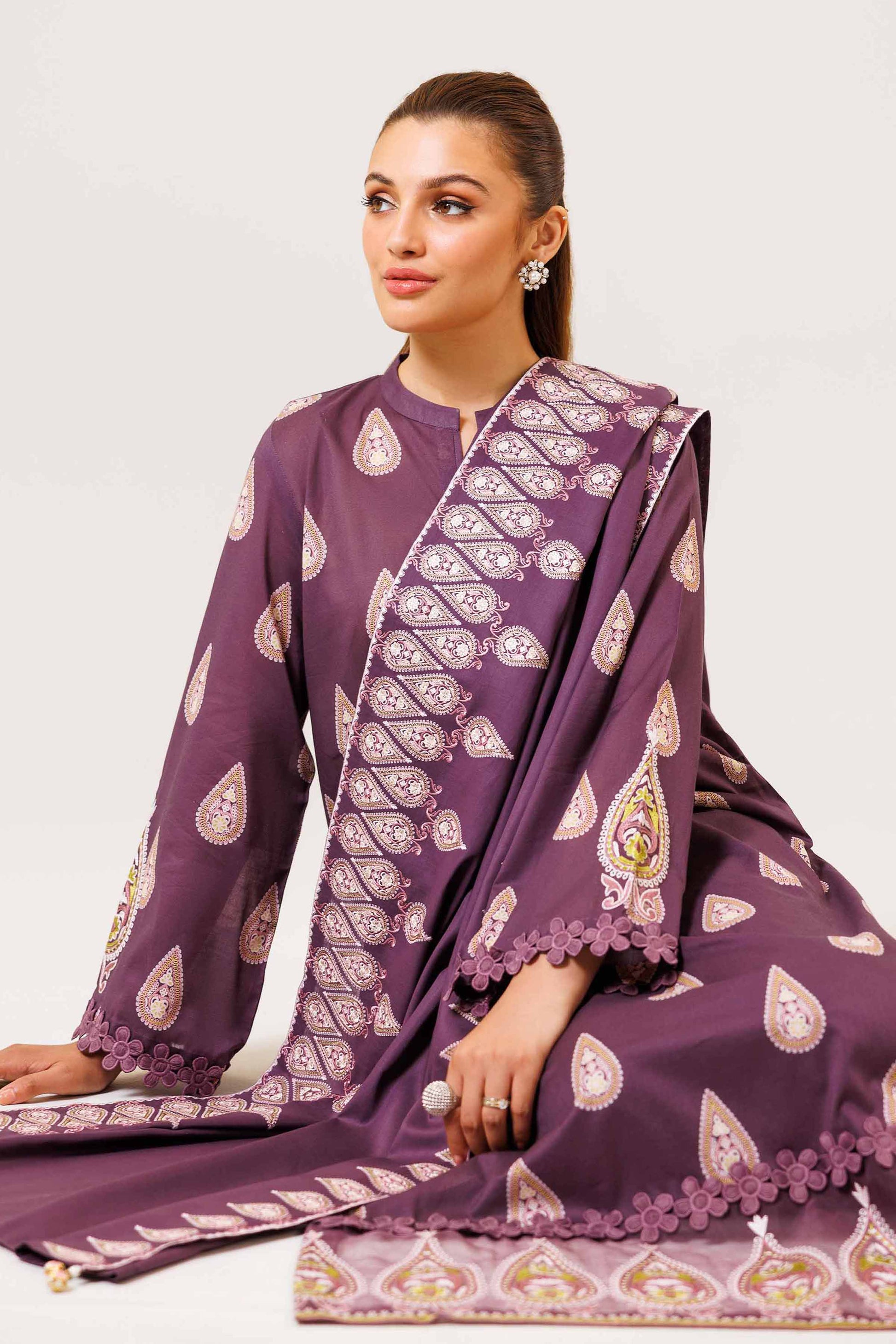 Nishat | Cross Season Edit | 42401986-1 - Riwayat-e-Khas