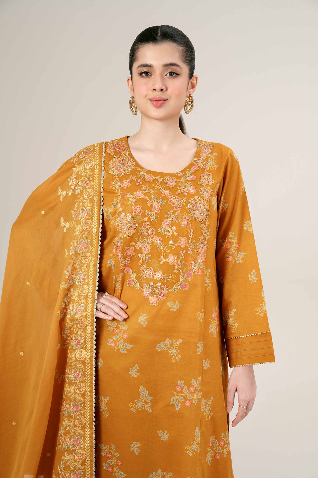 Nishat | Cross Season Edit | 42401991-1 - Riwayat-e-Khas