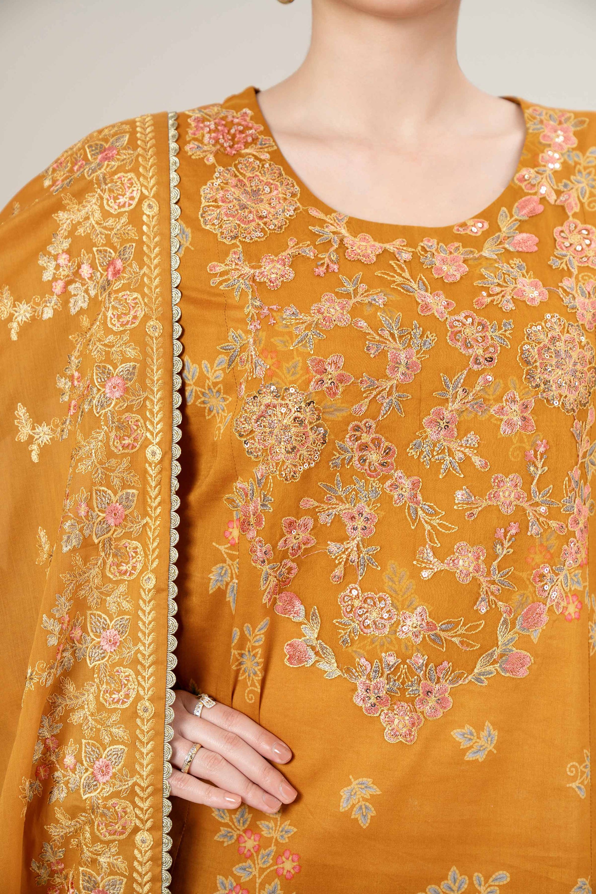 Nishat | Cross Season Edit | 42401991-1 - Riwayat-e-Khas
