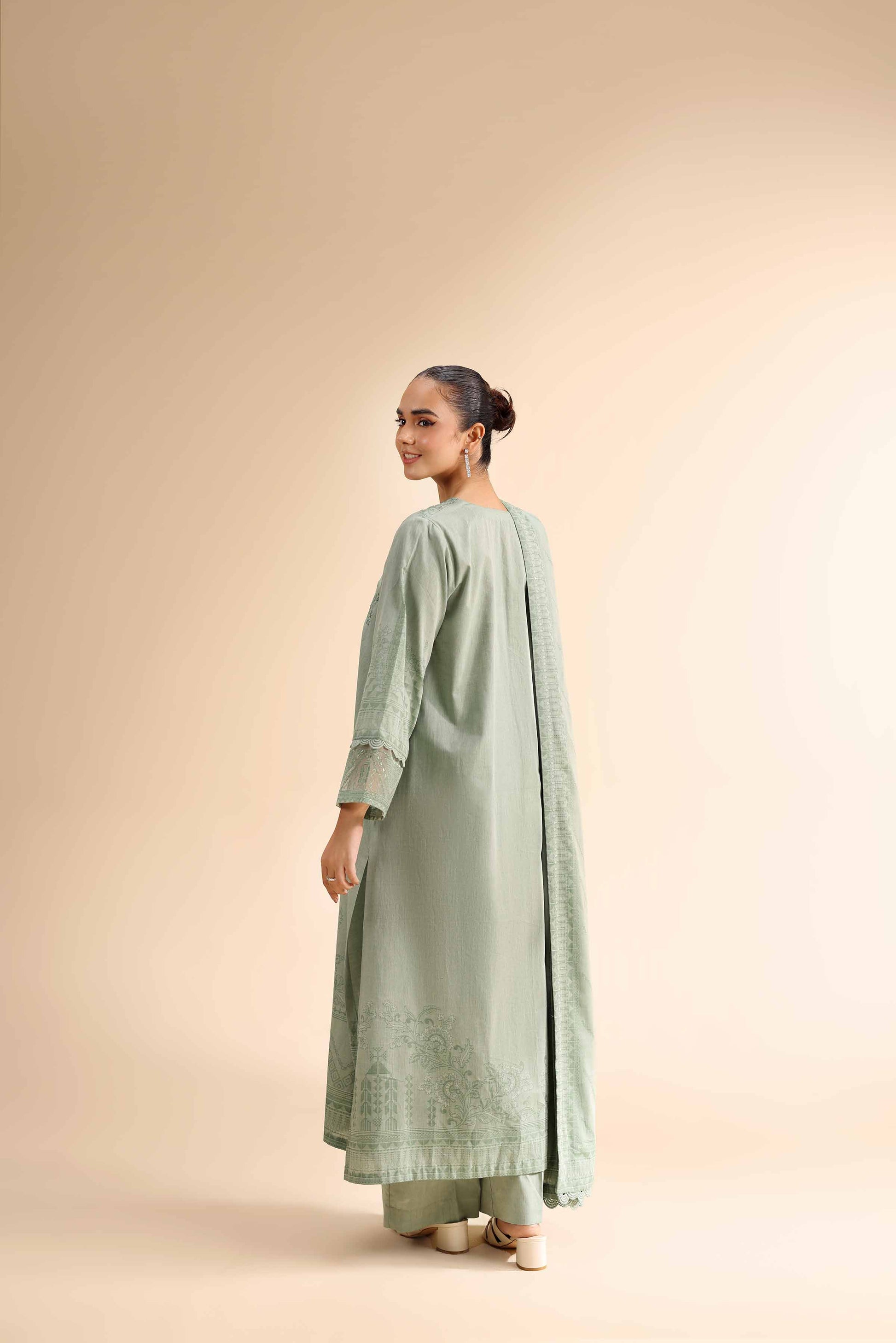 Nishat | Cross Season Edit | 42501046 - Riwayat-e-Khas