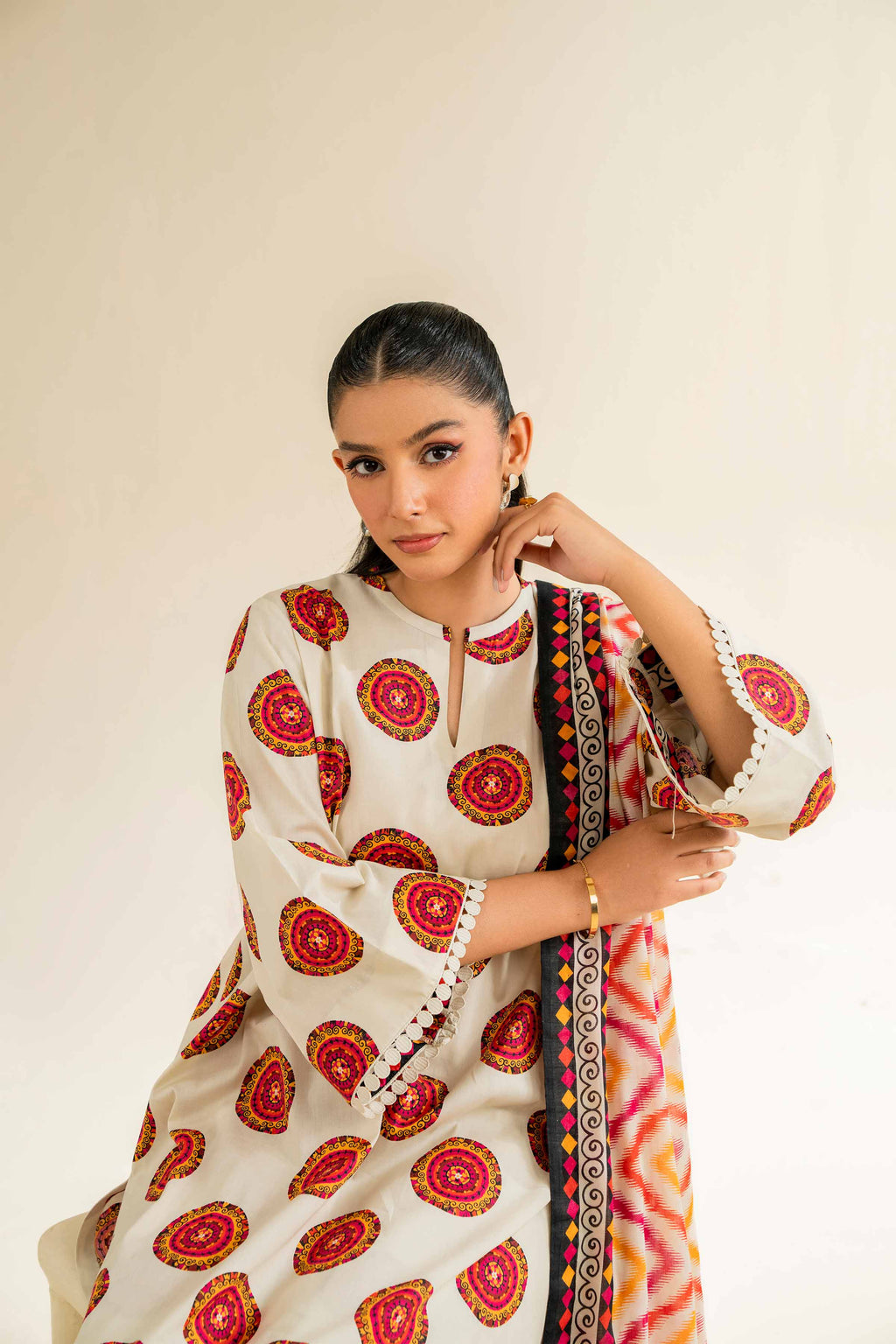 Nishat | Cross Season Edit | 42501062 - Riwayat-e-Khas