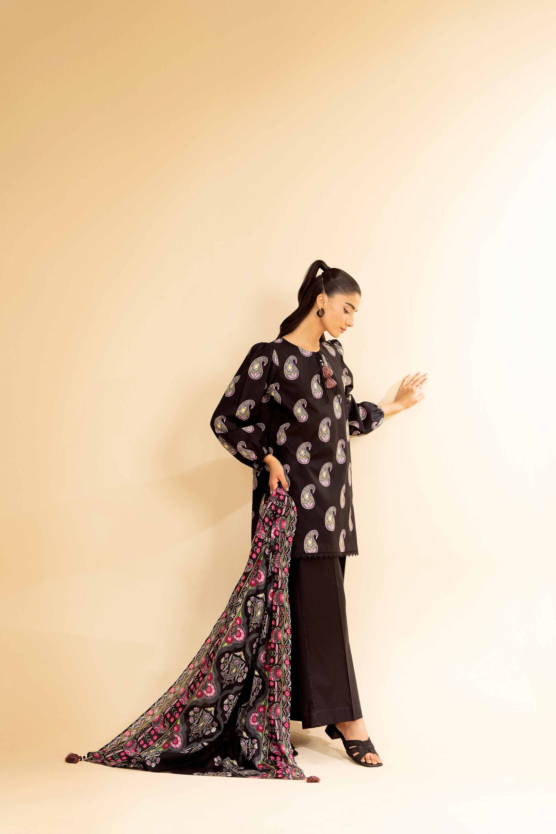 Nishat | Cross Season Edit | 42501077 - Riwayat-e-Khas