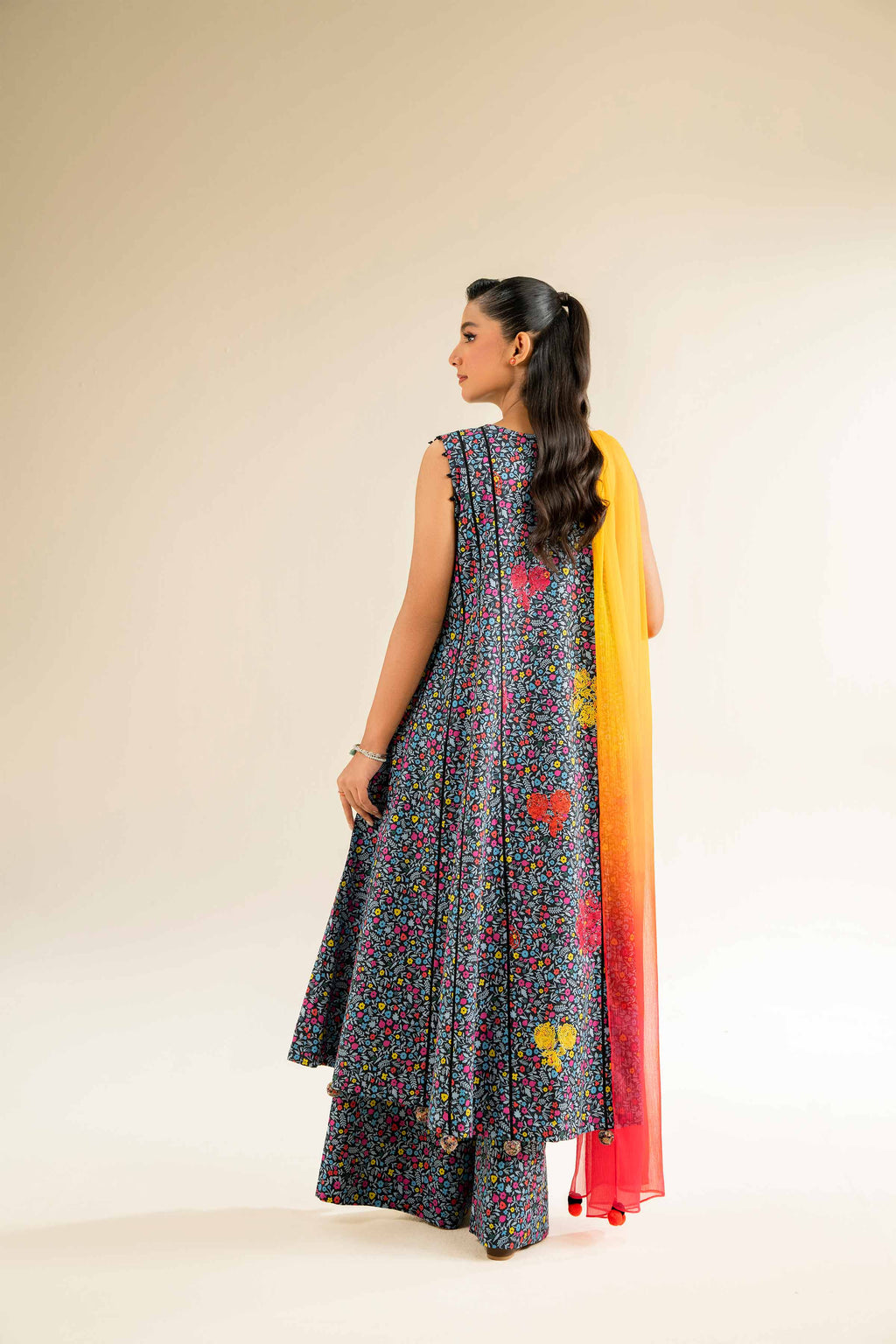 Nishat | Cross Season Edit | 42501087 - Riwayat-e-Khas