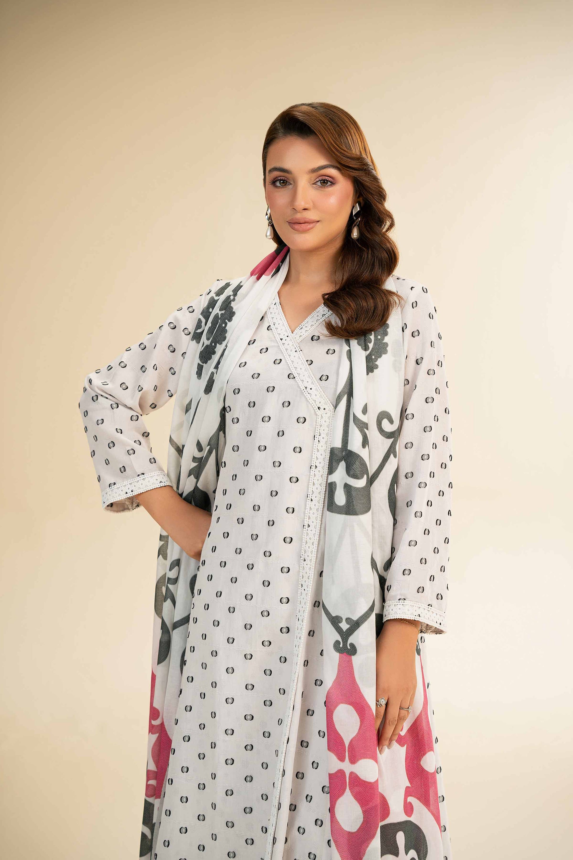 Nishat | Cross Season Edit | 42501113 - Riwayat-e-Khas