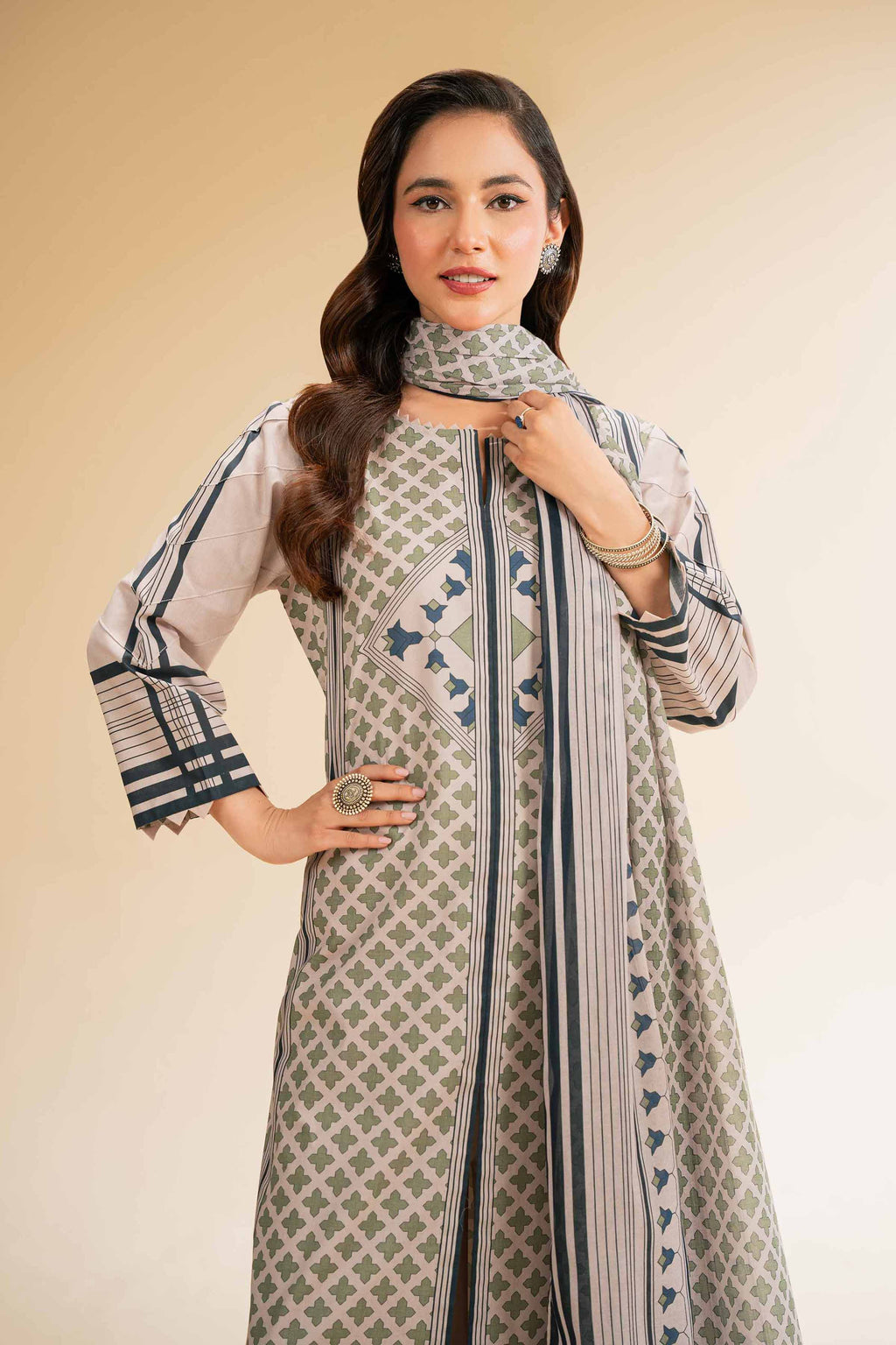 Nishat | Cross Season Edit | 42519173 - Riwayat-e-Khas