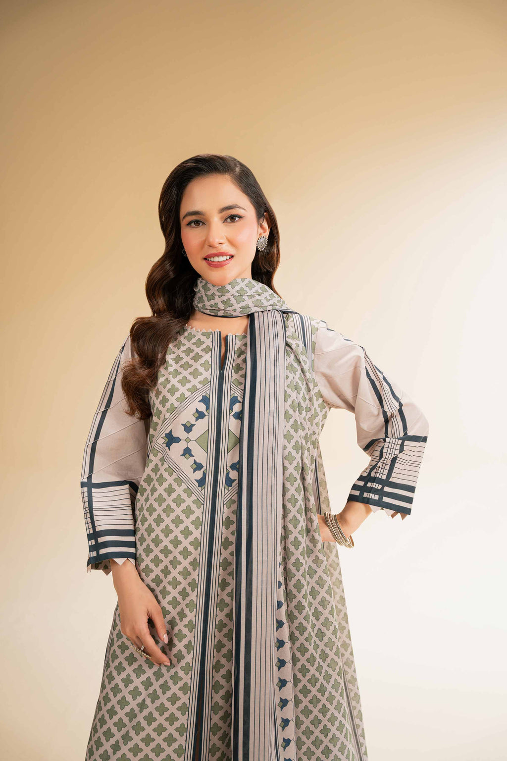 Nishat | Cross Season Edit | 42519173 - Riwayat-e-Khas