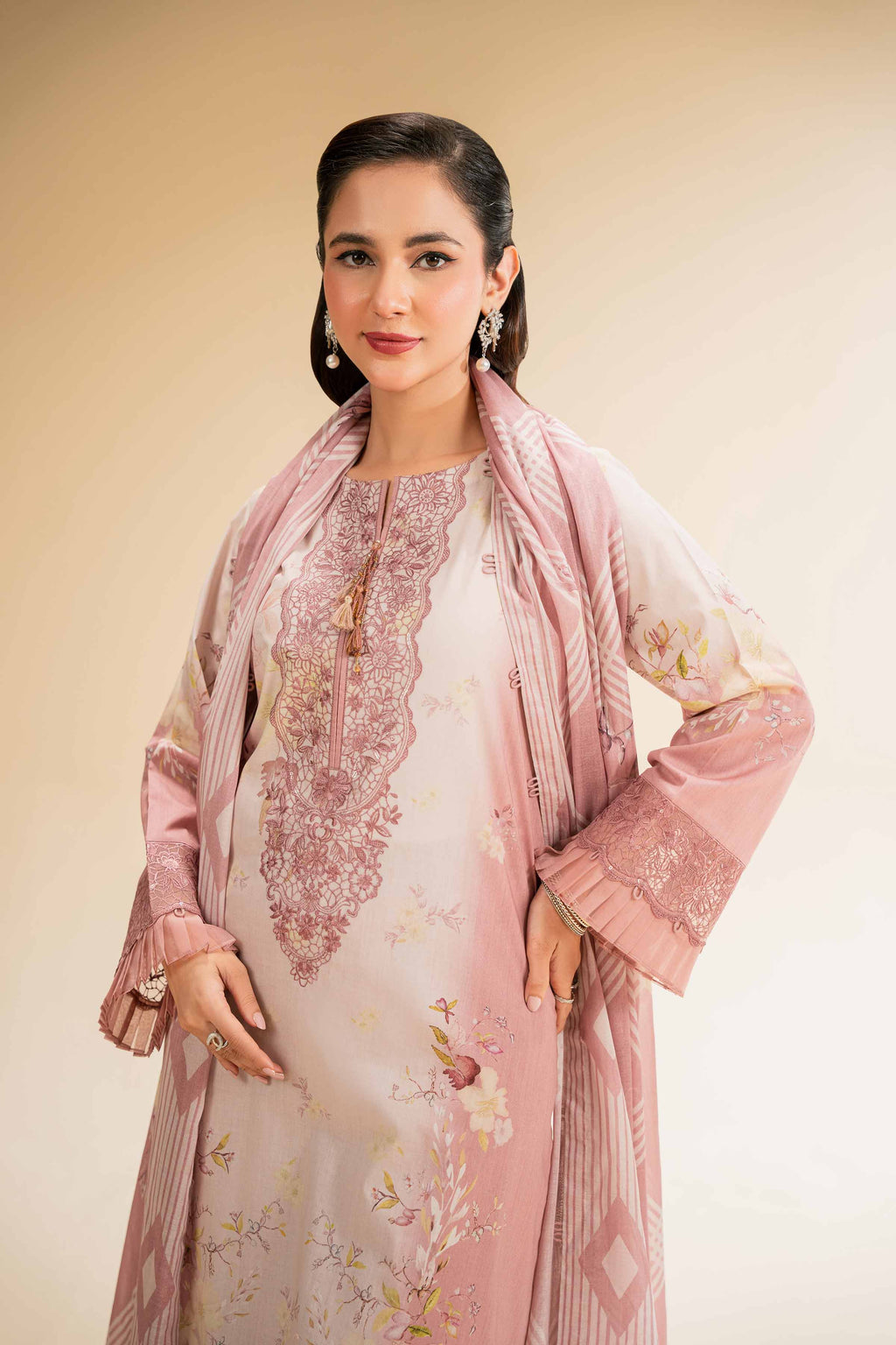 Nishat | Cross Season Edit | 42519176 - Riwayat-e-Khas