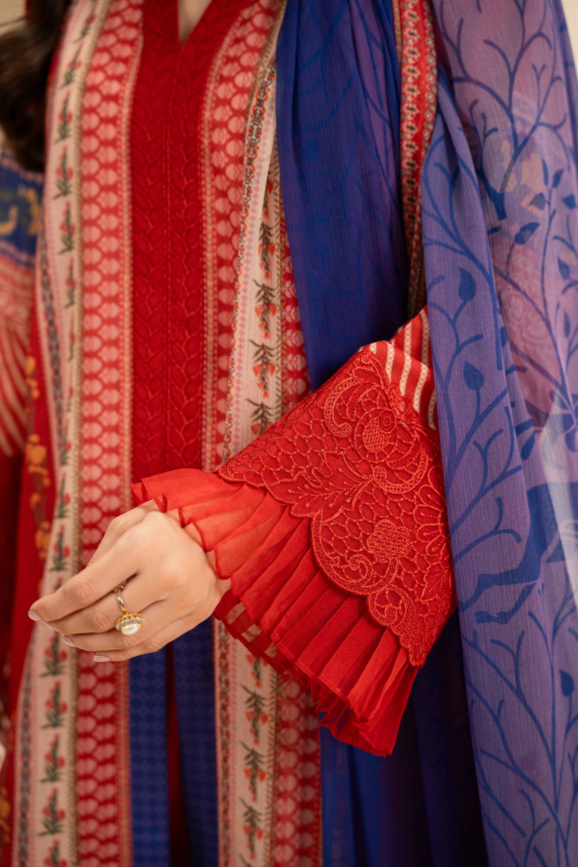 Nishat | Cross Season Edit | 42519396 - Riwayat-e-Khas