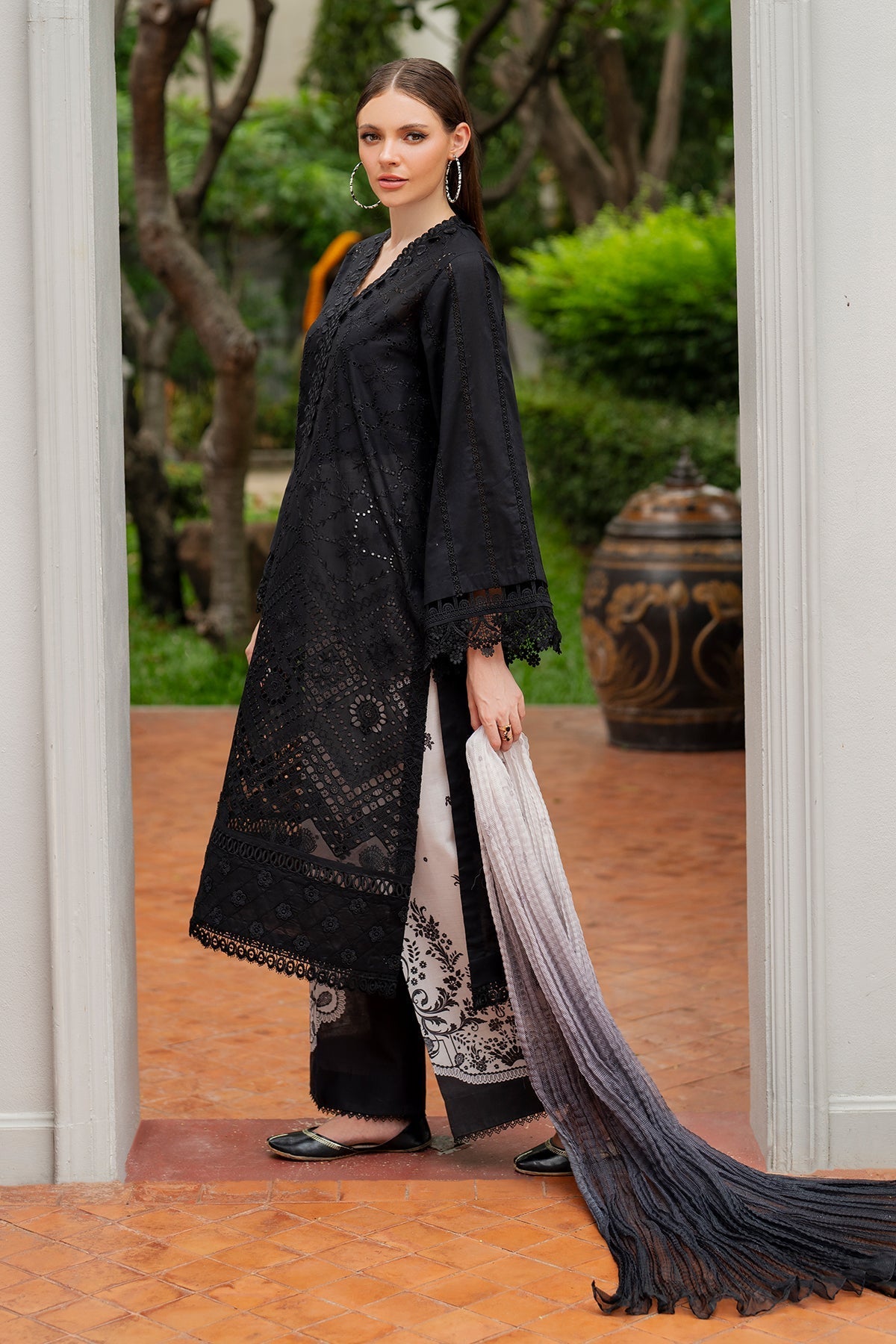 Baroque | Embroidered Lawn | SF-4194
