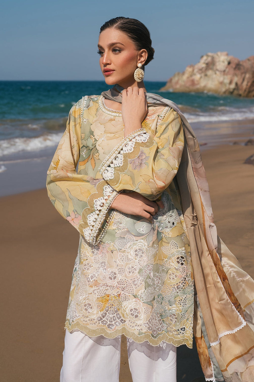 Baroque | Embroidered Lawn | SF-4120