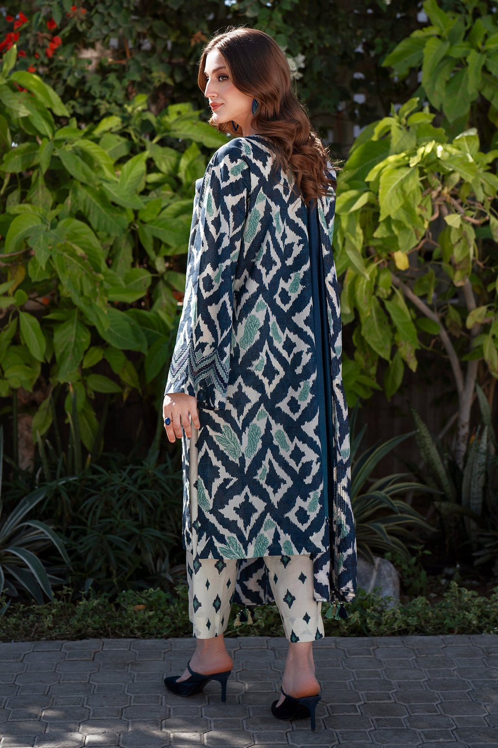Baroque | Embroidered Lawn | SF-4069