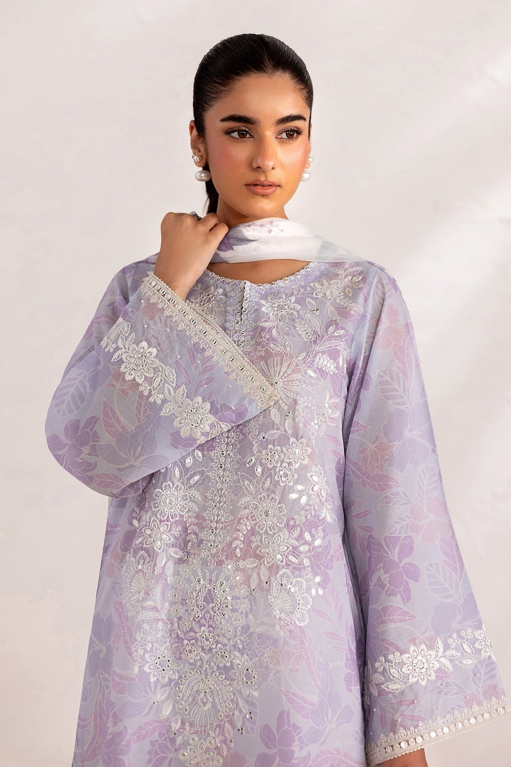 Baroque | Embroidered Lawn | SF-4450