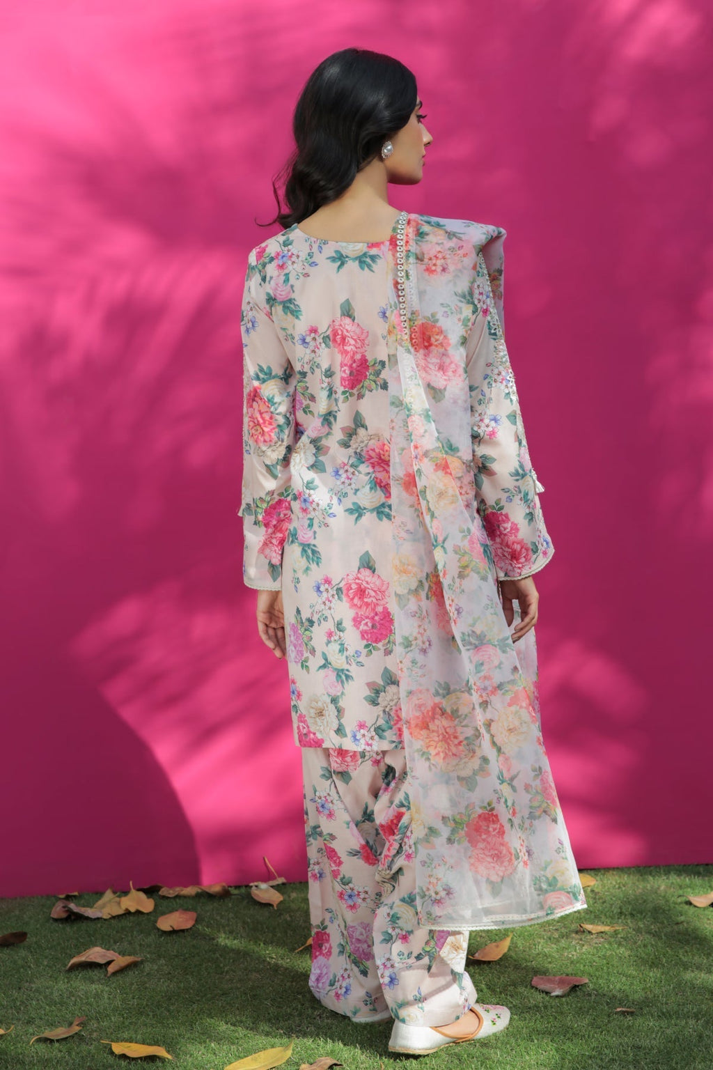 Baroque | Embroidered Lawn | SF-191