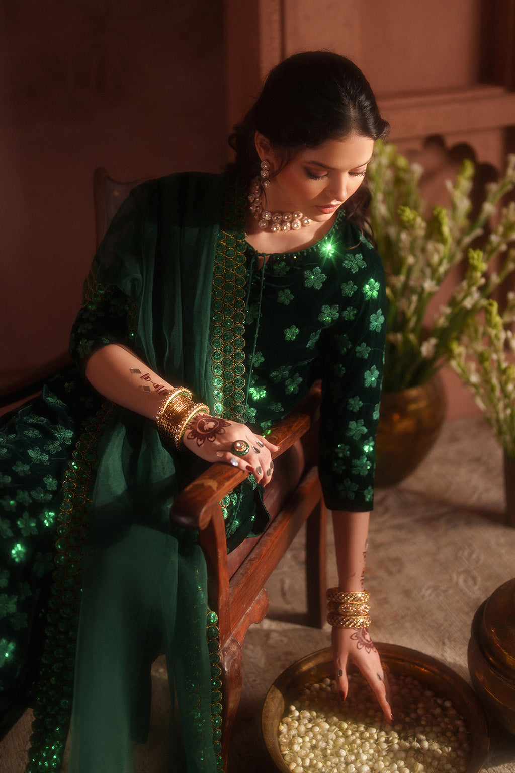Iznik | Velvet 25 | IV-60 Embroidered Velvet